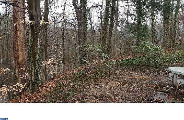2nd image of 124 Eayrestown Rd
