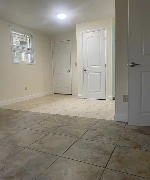 590 Mill Rd #10 — Photo 7
