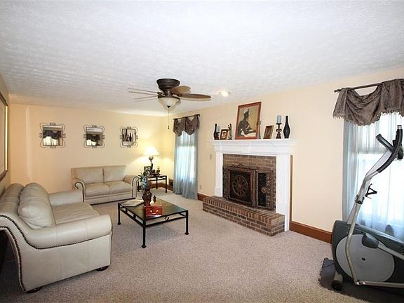 3rd image of 3300 Brownwood Dr