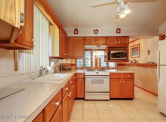 3rd image of 10600 Kedvale Ave