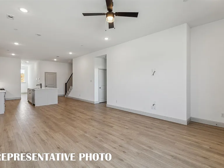 1020 Splitrock Dr — Photo 15