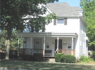 817 N Broad St, Adrian, MI 49221