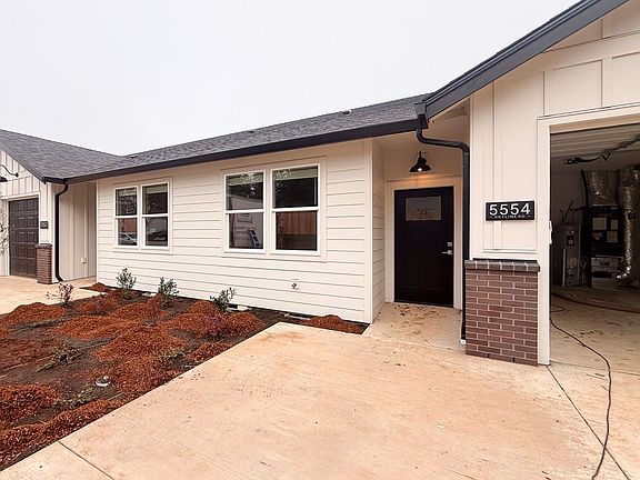 2nd image of 5534-5564 Skyline Rd S #5554