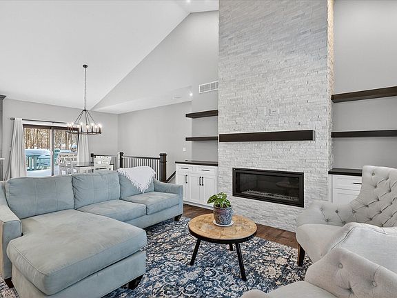 3rd image of 53736 Terre Verde Hills Ct