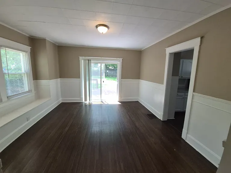 4939 Western Hills Ave — Photo 5