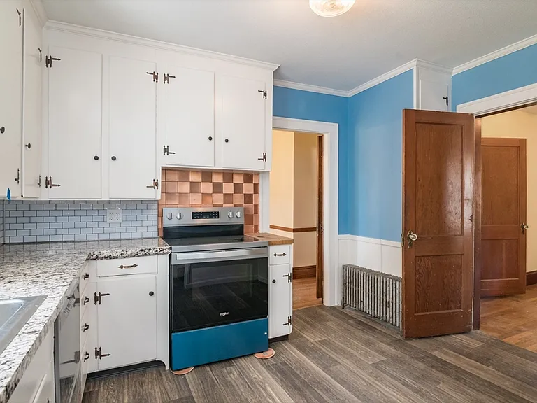 47 Pleasant St #1 — Photo 7