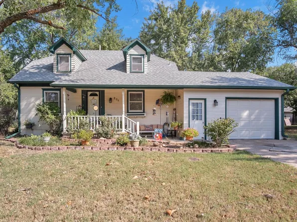 204 W Randall St, Hesston, KS 67062