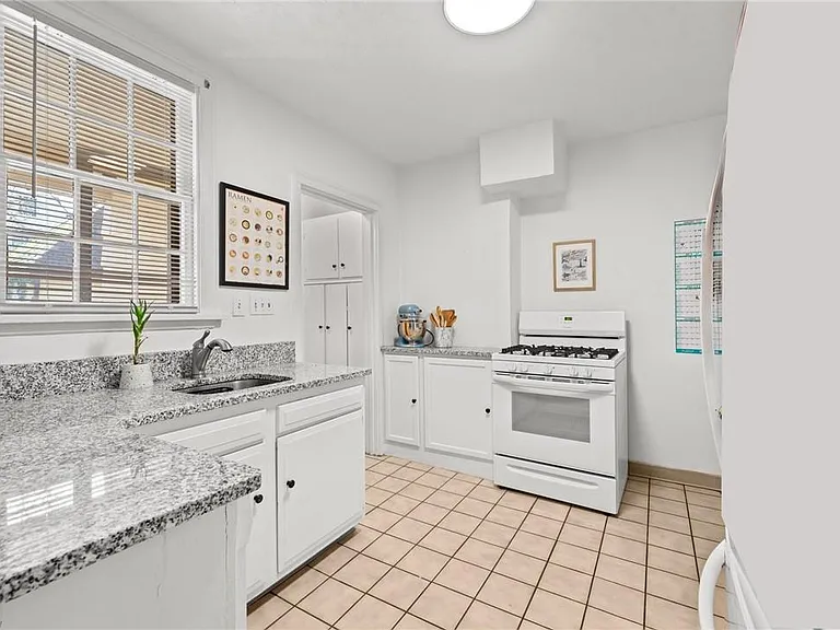 2331 S Overlook Rd N — Photo 14
