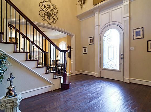 5th image of 3617 Wooded Creek Cir