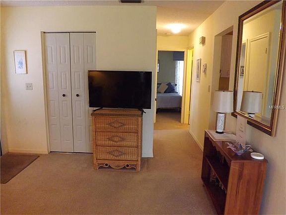 4th image of 1903 Canterbury Ln #B26