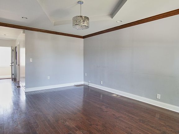 3rd image of 3224 S Lawndale Ave