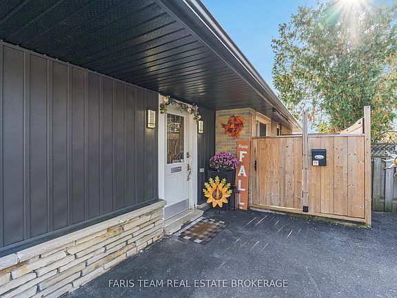 4th image of 109 Daphne Cres