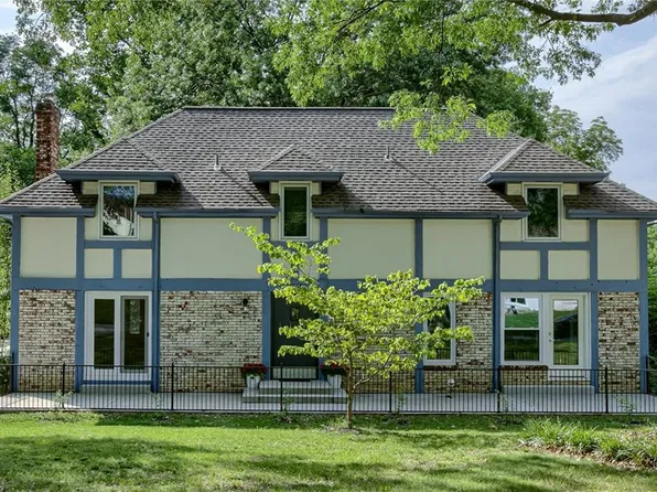 10704 W 52nd Cir, Shawnee, KS 66203