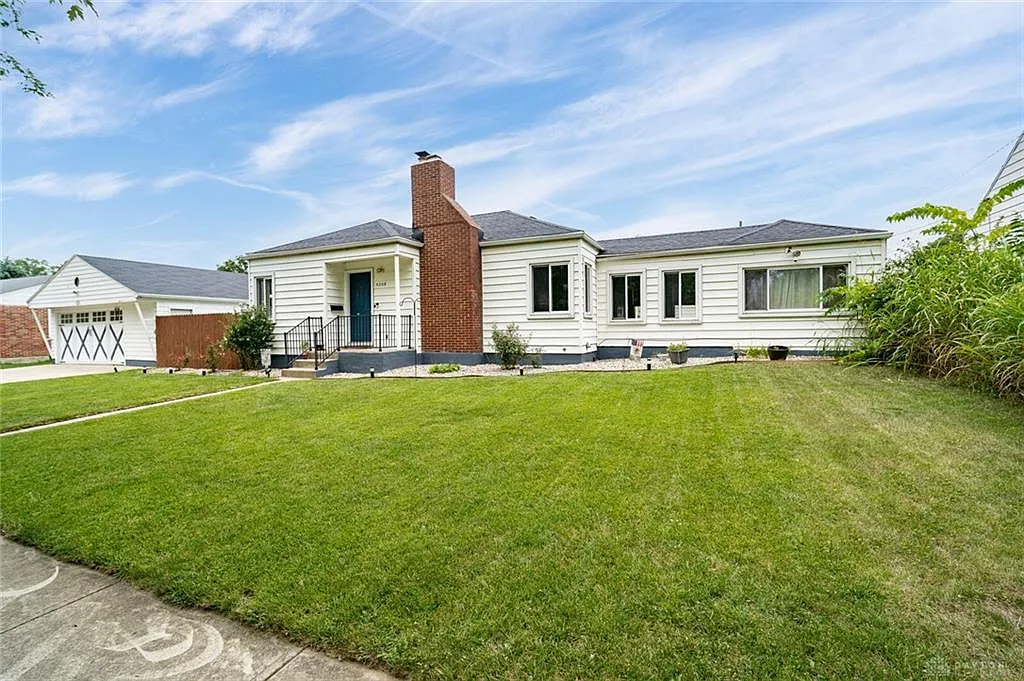 5209 Lindbergh Blvd photo 1