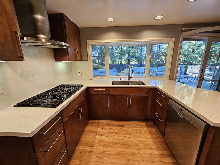 12846 Glen Brae Dr — Photo 4