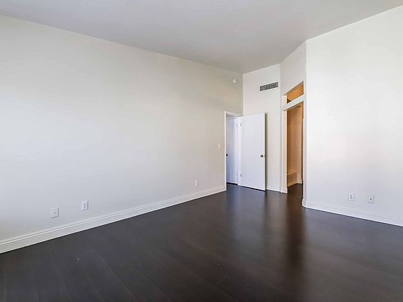 4th image of 6833 Coral Rock Dr