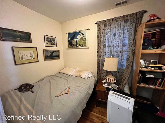 3rd image of 3219 S Lituanica Ave #11250885