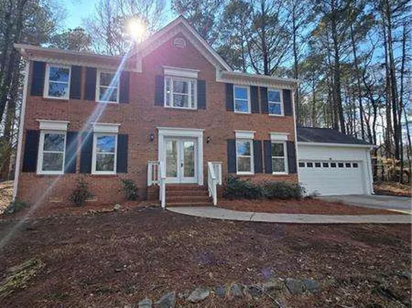 535 Woodrow Dr, Lawrenceville, GA 30043