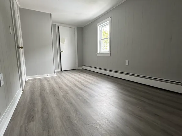 17 Mason St APT 4, Nashua, NH 03060