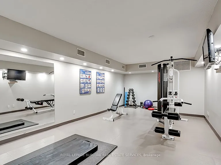 1477 Lakeshore Rd #704 — Photo 38