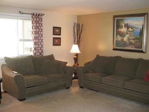 2nd image of 80 Lodewood Dr