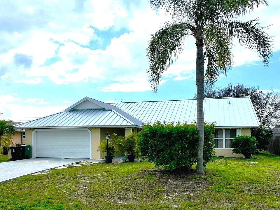 1st image of 1550 SE Croquet Street
