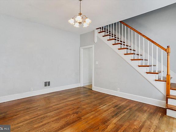 5th image of 856 Mulberry Ave