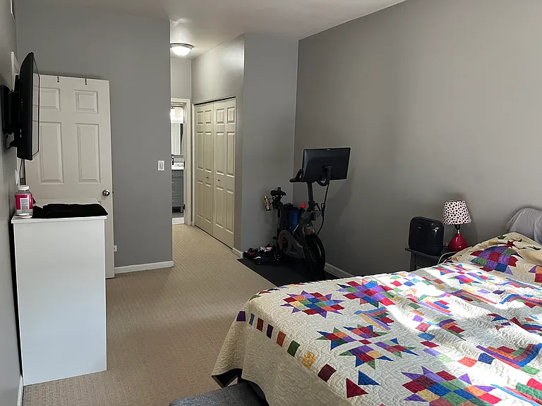 303 W Scott St #303 — Photo 20