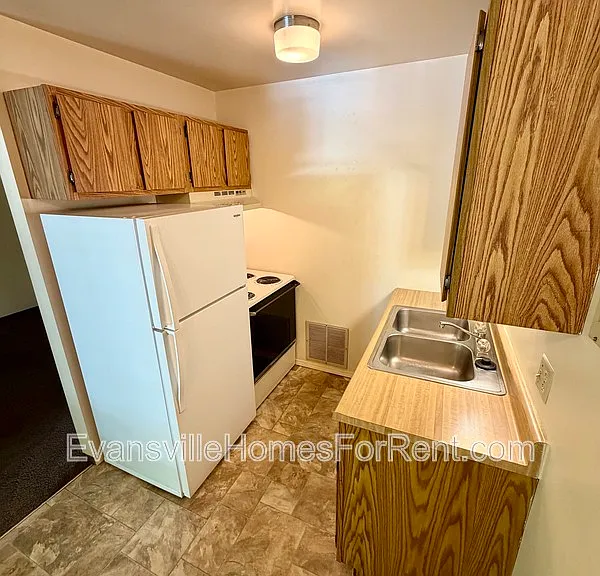 437 S Bosse Ave — Photo 5