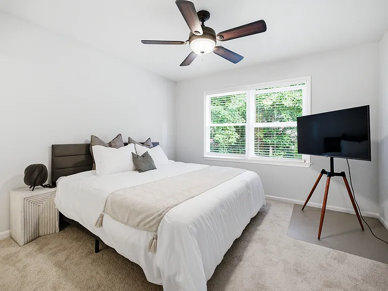 5008 Highland Oaks Ct SE — Photo 22
