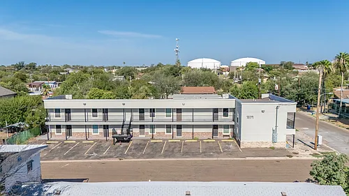 1819 E. Kearney Studios Photo 1