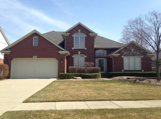 49034 Briar Pointe Dr, Macomb, MI 48044