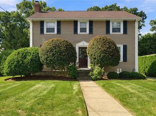 698 High St, Cumberland, RI 02864