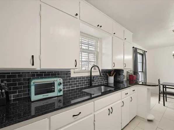 7011 NW 45th St, Bethany, OK 73008