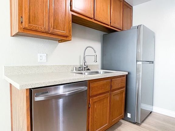 5th image of 12627 Matteson Ave #10591468