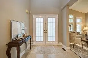 11 Farnham Dr — Photo 2