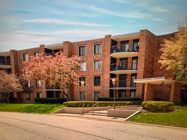 1615 E Central Rd Unit 122C, Arlington Heights, IL 60005
