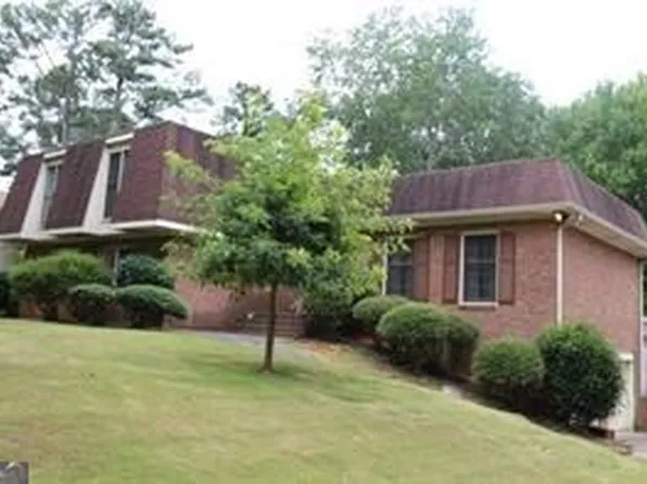 2711 Kenwood Dr, Duluth, GA 30096