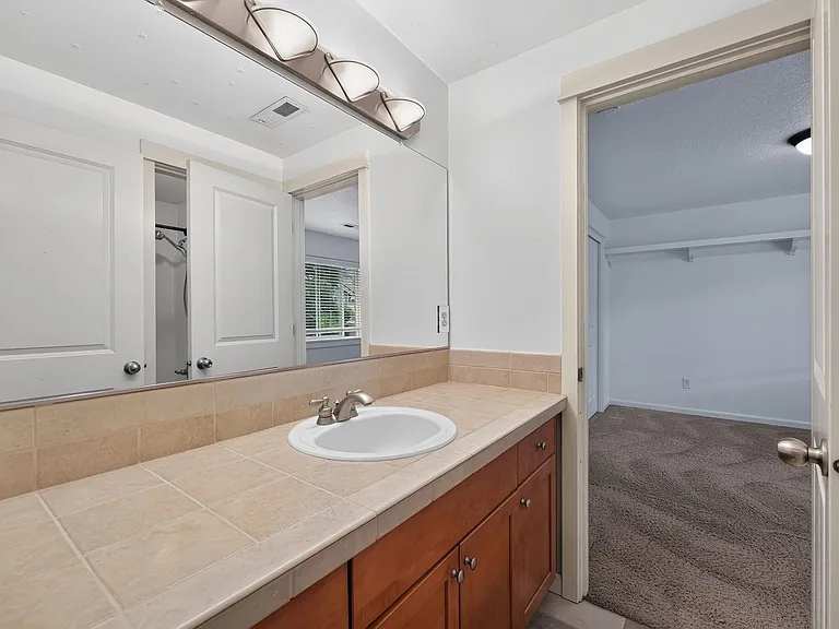 1756 SE Gerhard Dr — Photo 8
