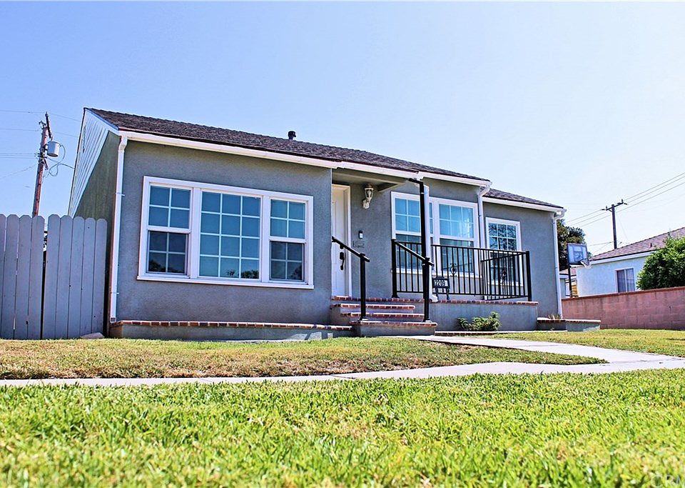 1st image of 2209 Hereford Dr