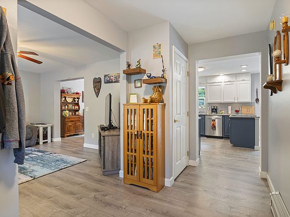 4th image of 33 Sampson Road