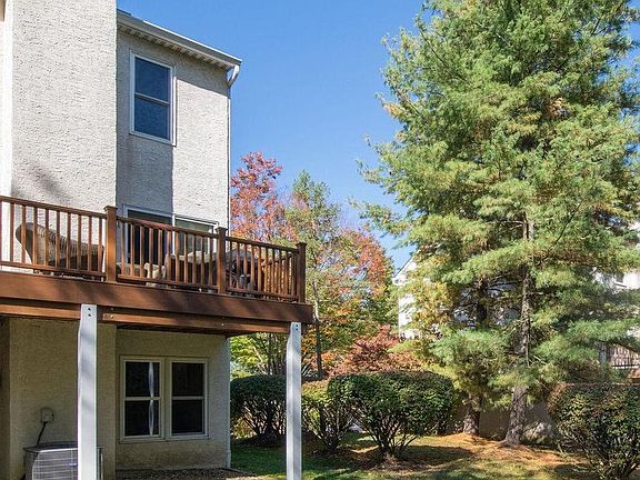 4th image of 3054 Mitchell Ct
