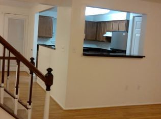 14 Clinton Ct, Sterling, VA 20165