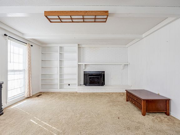 5th image of 501 N Western Dr