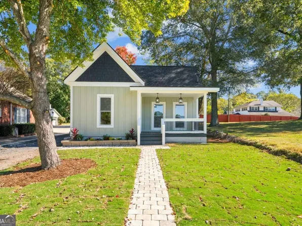 515 Woodlawn Ave, Calhoun, GA 30701