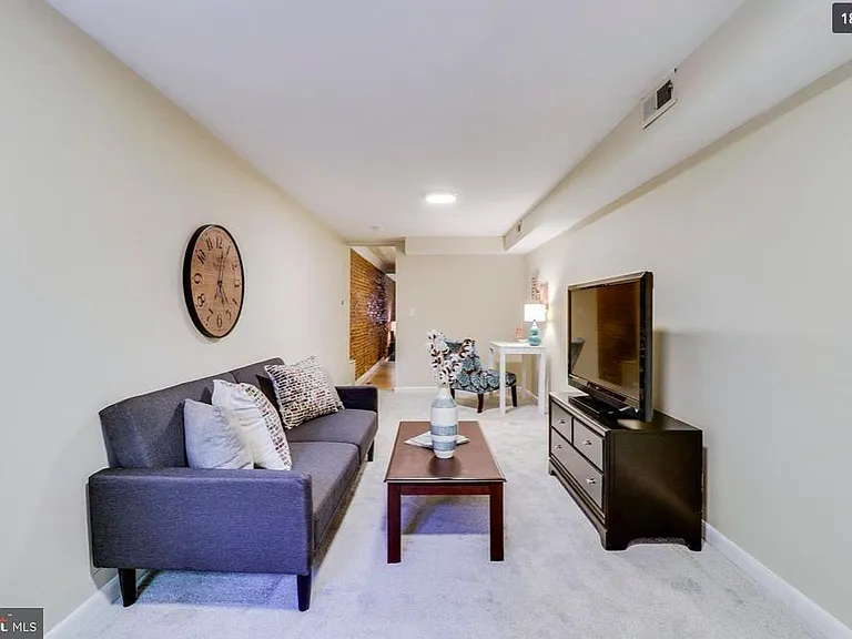 1309 Light St — Photo 13