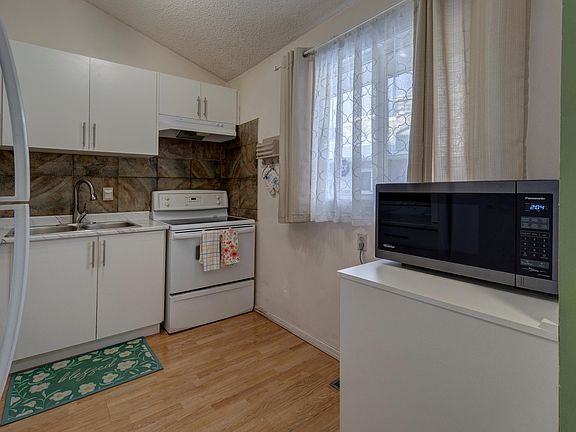 5th image of 5626 19a Ave NW