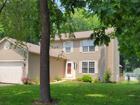 8416 Birch St, Fox Lake, IL 60020