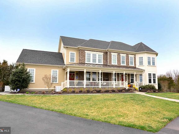2nd image of 41759 Ashmeadow Ct