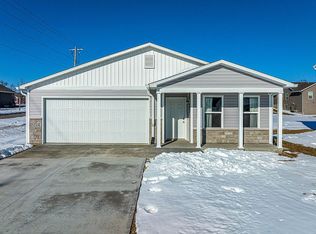 5324 Mayfair St SW, Cedar Rapids, IA 52404